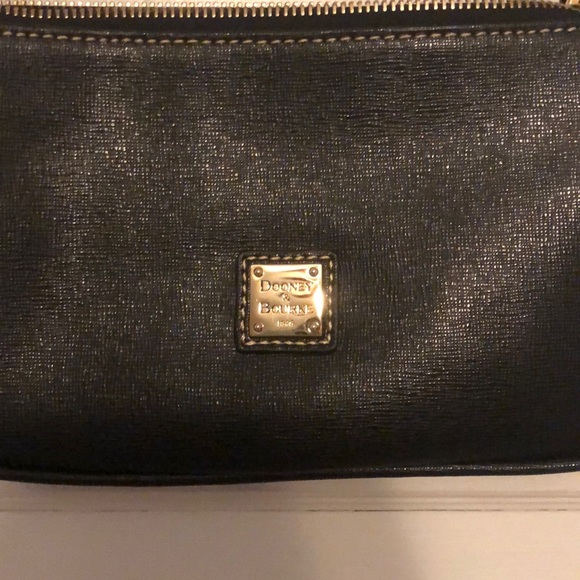 Black Dooney and Bourke purse - Picture 2 of 2